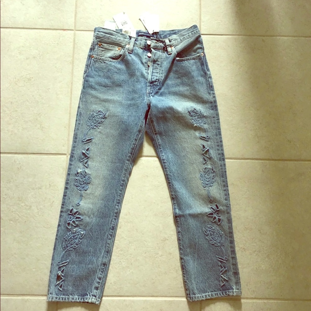 highwaisted mom jeans